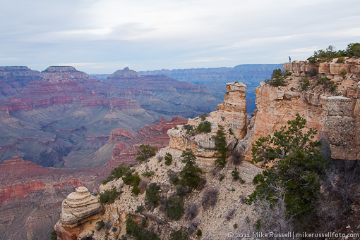 Jenny looks over Yaki Point at the Grand Canyon